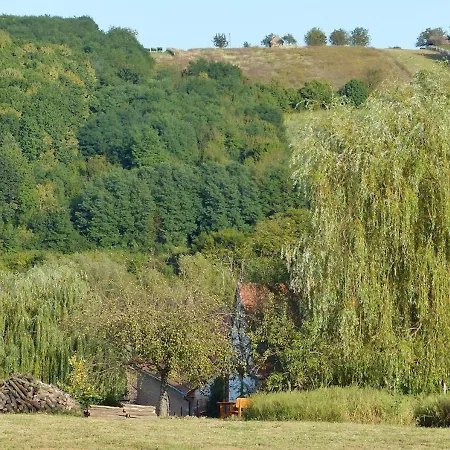 Guest House Magyarlukafa Vakantiehuis *